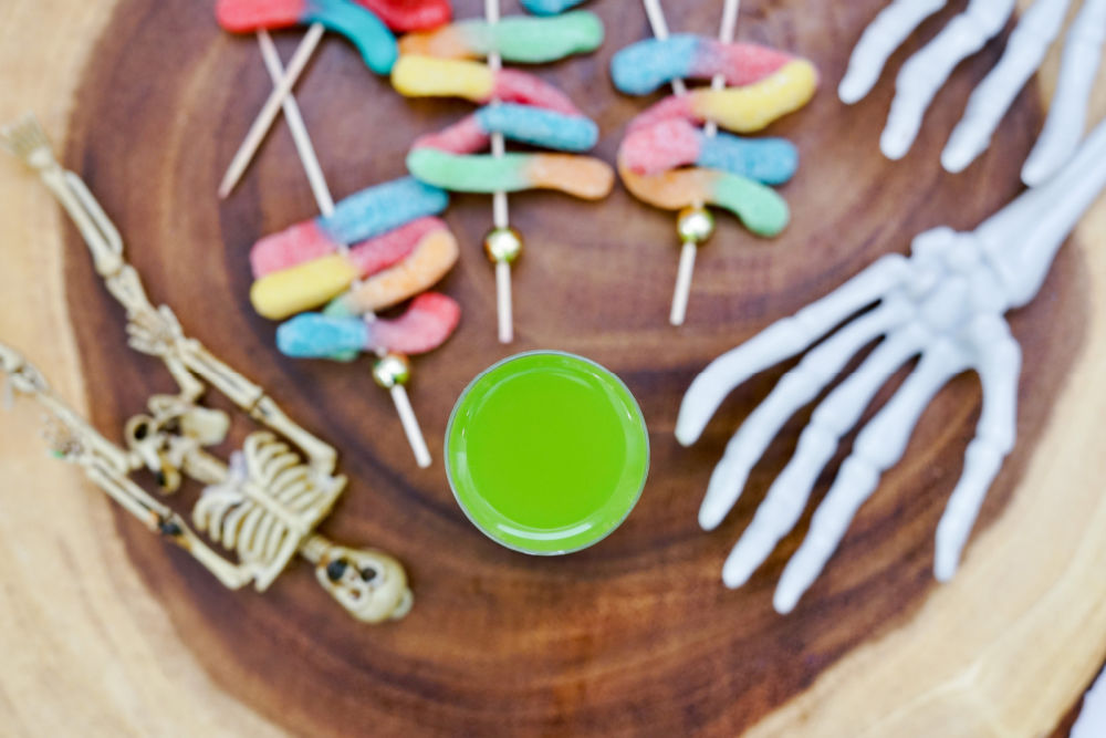 adding gummy worms to Halloween shooters